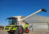 Claas Trion 750 Combine