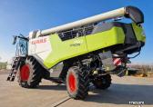 Claas Trion 750 Combine