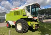 Claas Dominator 98S Combine