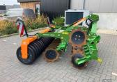 Amazone Catros 3003+ met V-ringwals KW