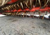 Kuhn FC883