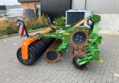 Amazone Catros 3003+ met V-ringwals KW